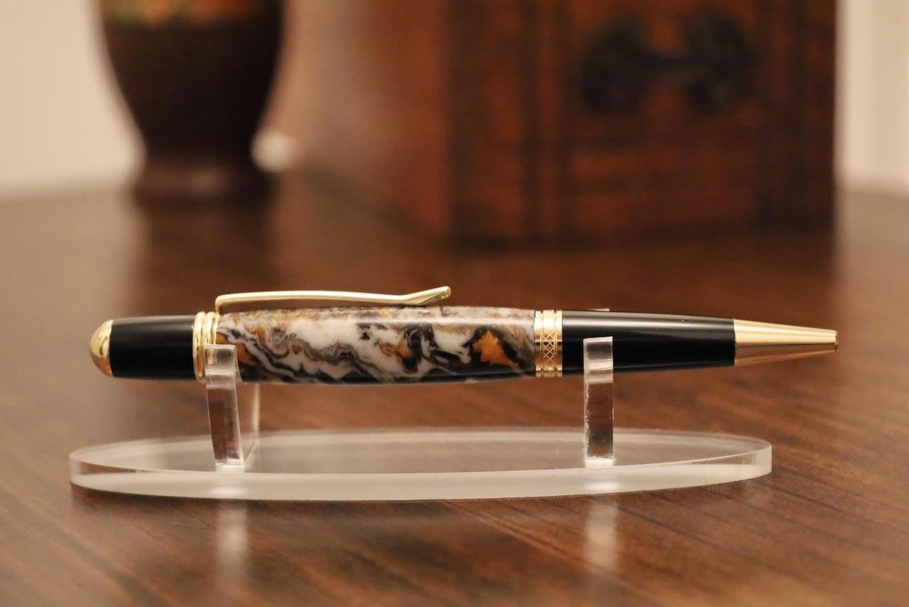 Handcrafted Renaissance Twist Pen